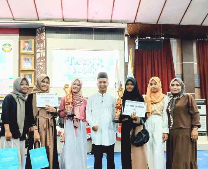 SMK Assalaam Manado mempertahankan juara lomba tilawah di Pentas Seni Islam yang diadakan oleh Rohis SMA Negeri 1 Manado